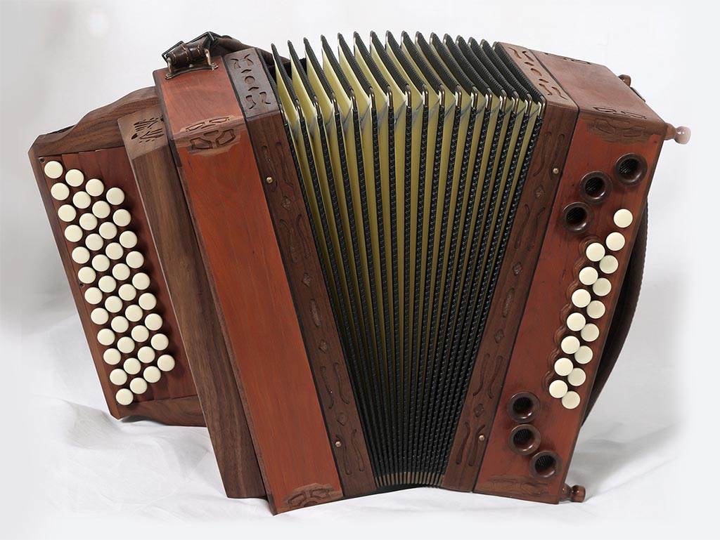 Harmonika Pflaume 1