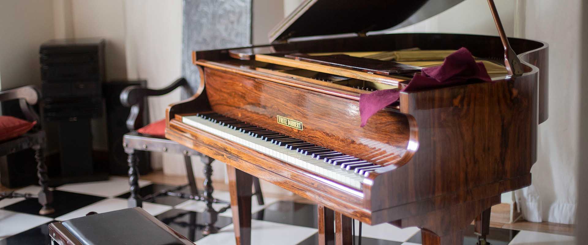 uglasevanje klavirjev 1